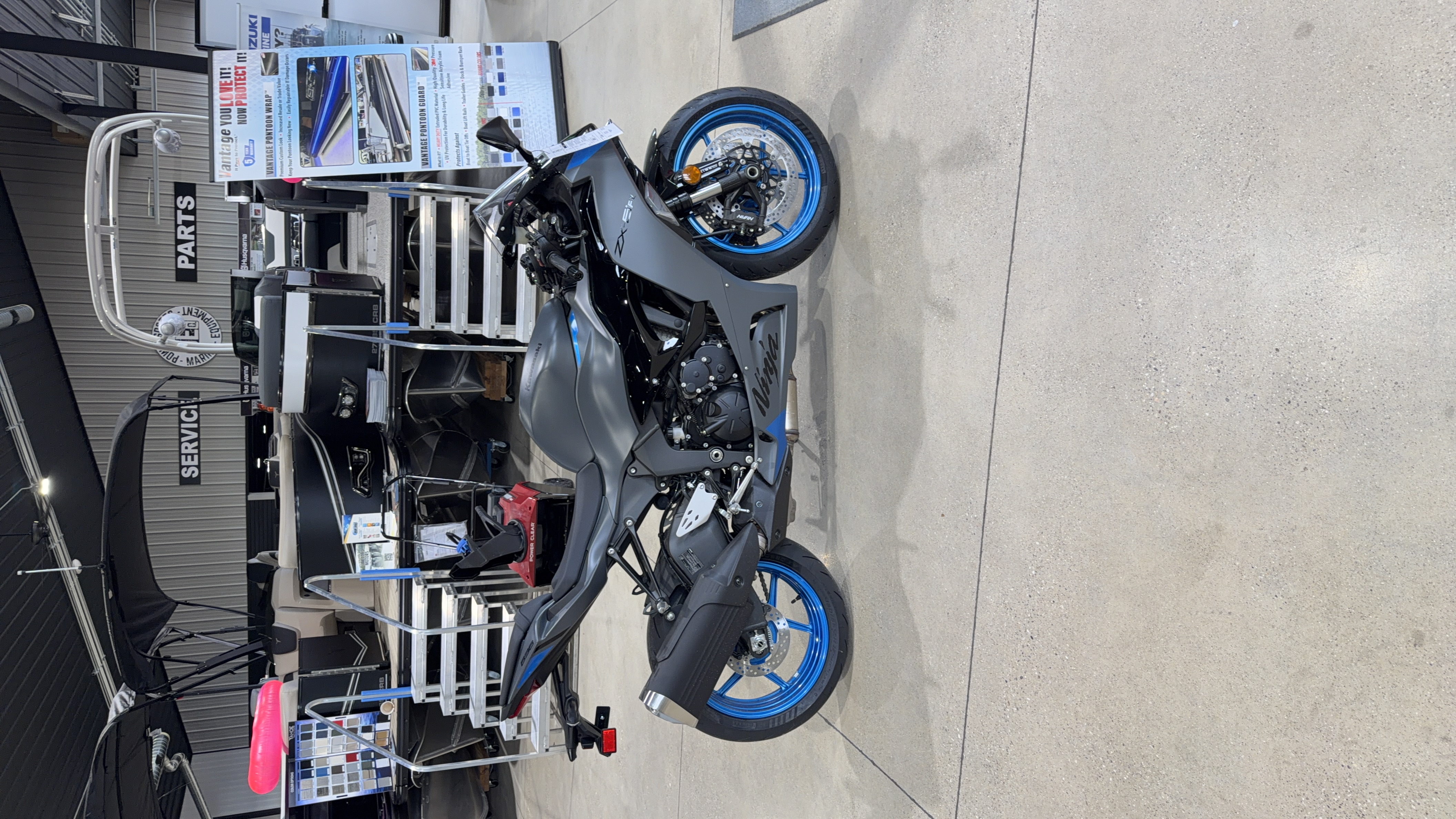 2026 Kawasaki Ninja ZX-6R ABS Metallic Matte Dark Gray/Ebony MOTORCYCLE