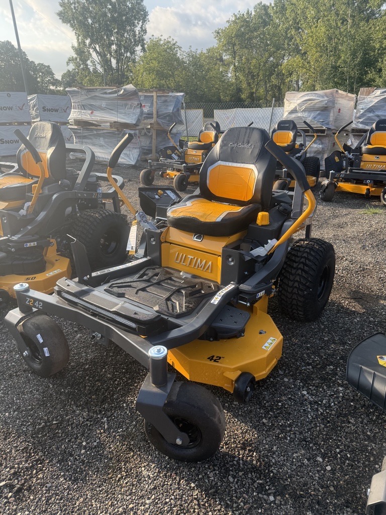 2026 CUB CADET ULTIMA Z2 42 FAB 21.5HP KAWI MOWER - ZERO-TURN MOWER - SMALL FRAME