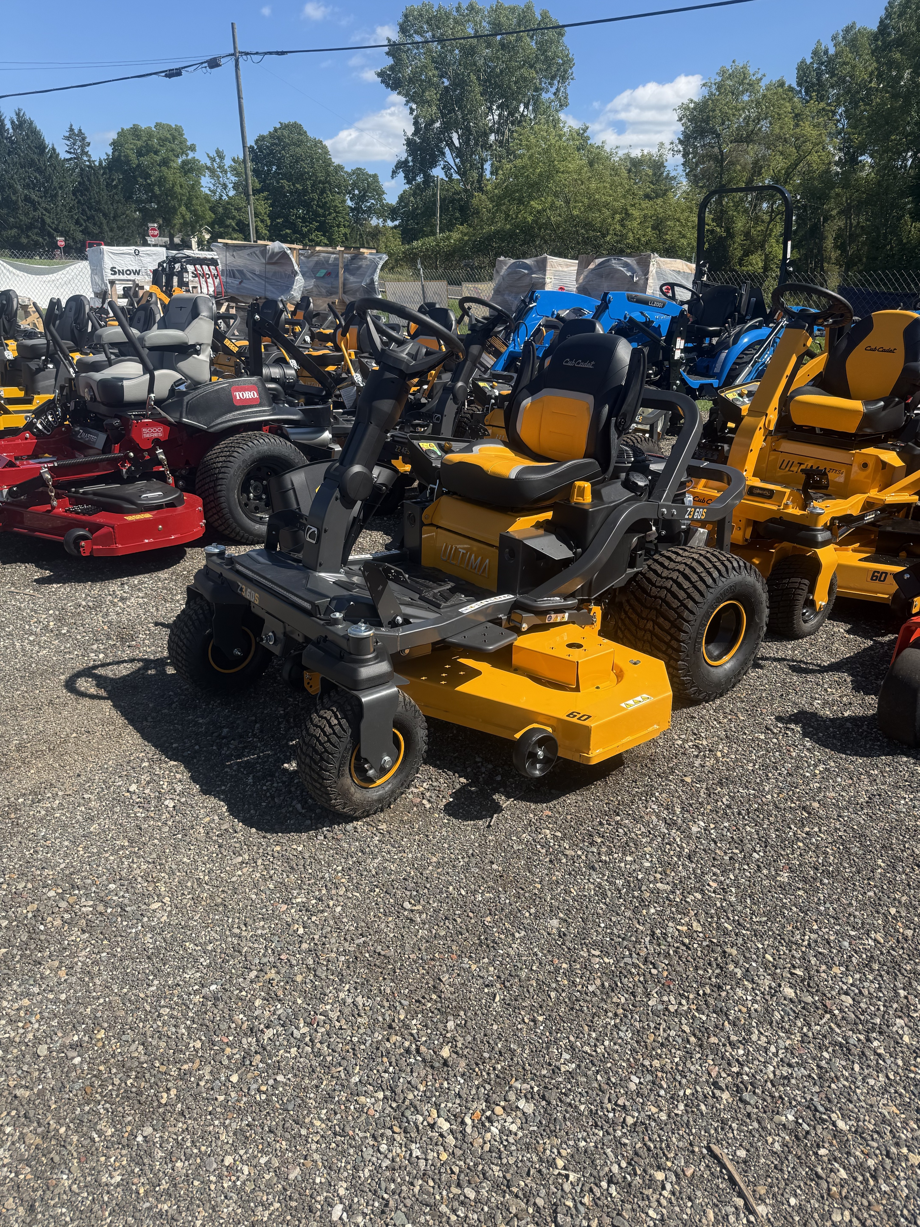 2026 CUB CADET ULTIMA Z3 60S 24HP KAW 60" FAB MOWER - ZERO-TURN MOWER - SMALL FRAME