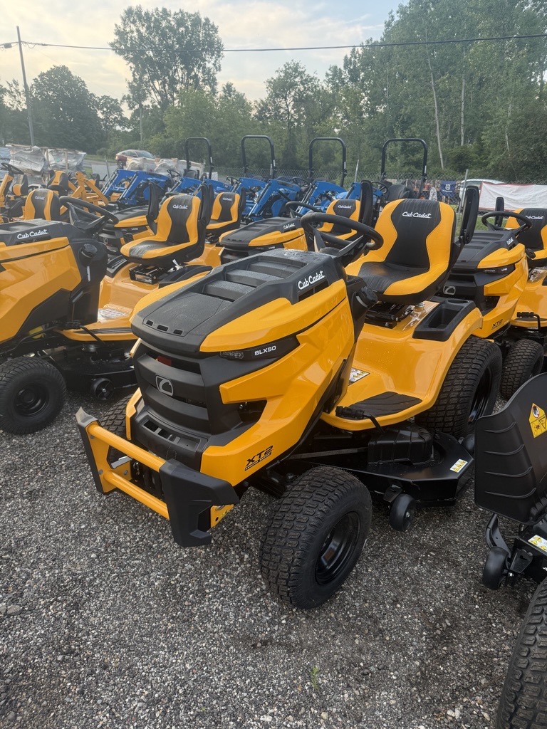 2026 CUB CADET XT2 SLX50 FAB 24HP KOH MOWER - RIDE ON MOWER