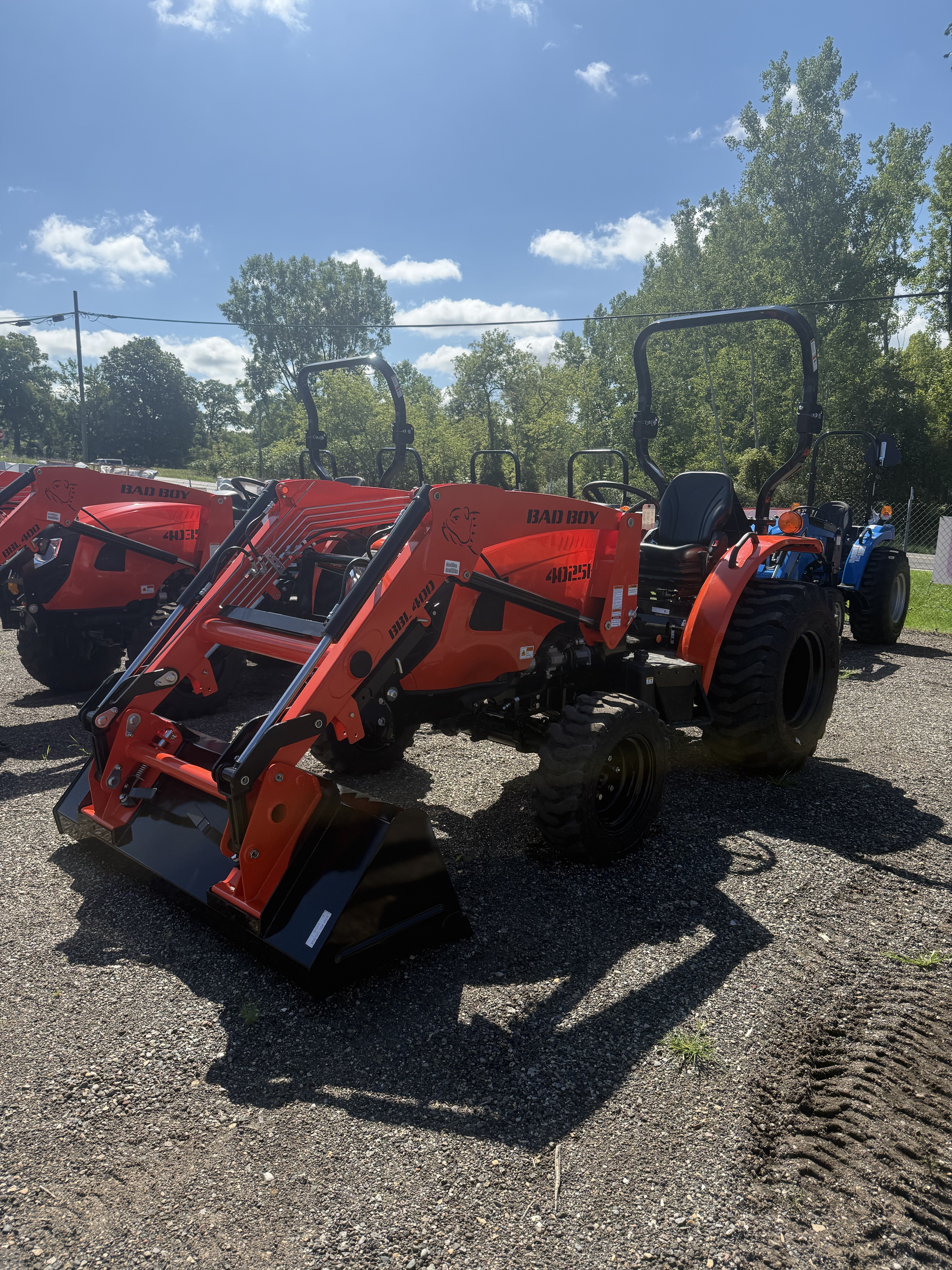 2026 Bad Boy 4025H W/ IND TIRES & LOADER TRACTOR