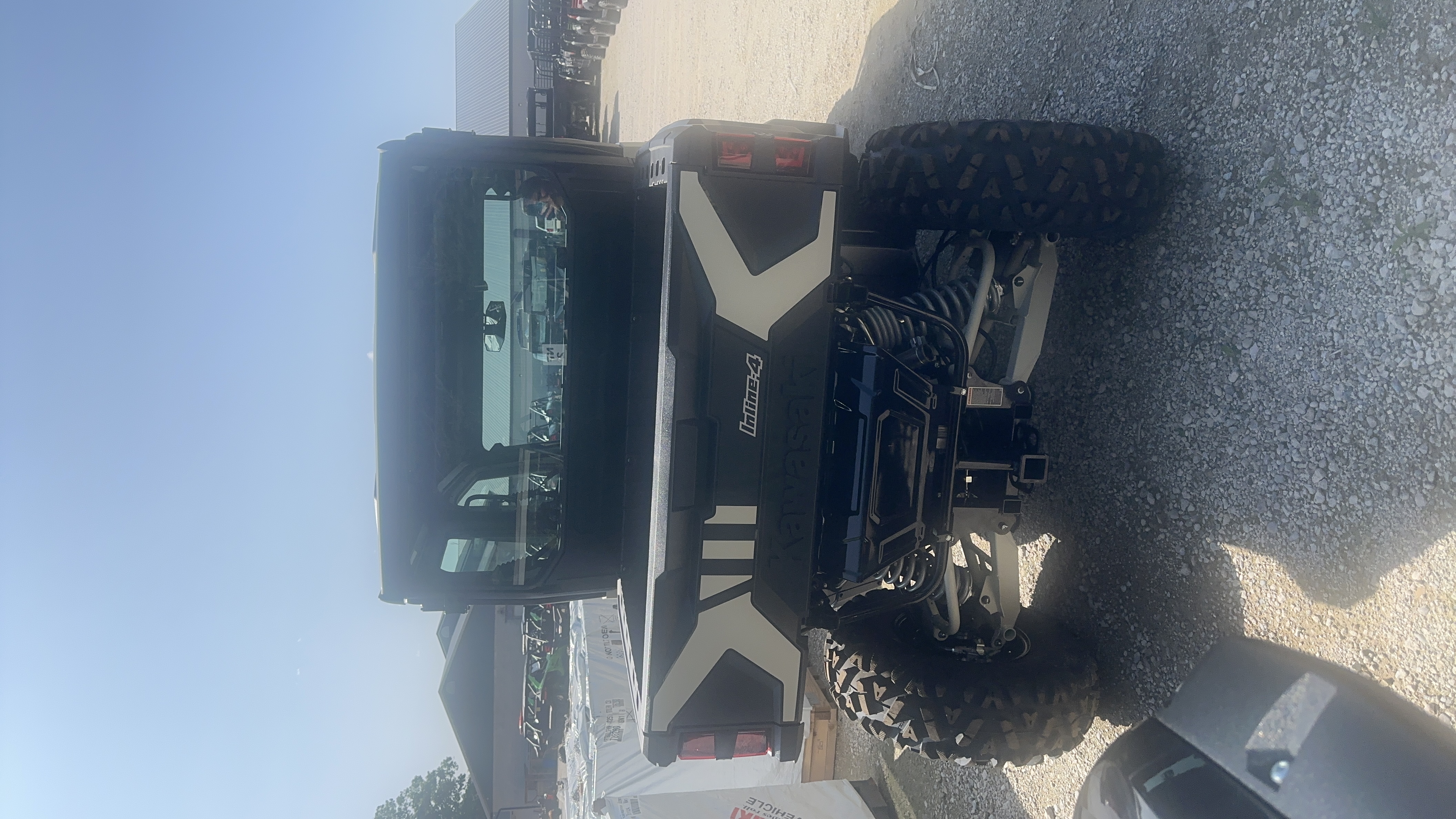 2026 Kawasaki Ridge Crew HVAC Metallic Matte Whitish Beige UTV