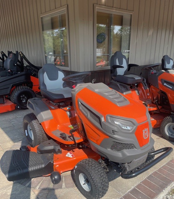 2025 Husqvarna TS 154X TRACTOR W/ BRIGGS MOWER - RIDE ON MOWER