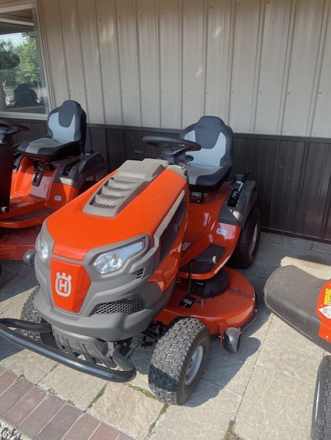 2025 Husqvarna TS 146 TRACTOR W/ BRIGGS MOWER - RIDE ON MOWER