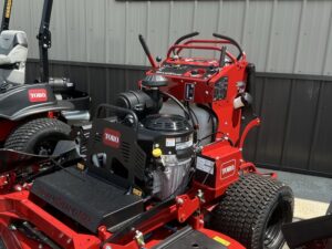 Read more about the article Why Crews Are Replacing Walk-Behinds with Convertible Stand-Ons