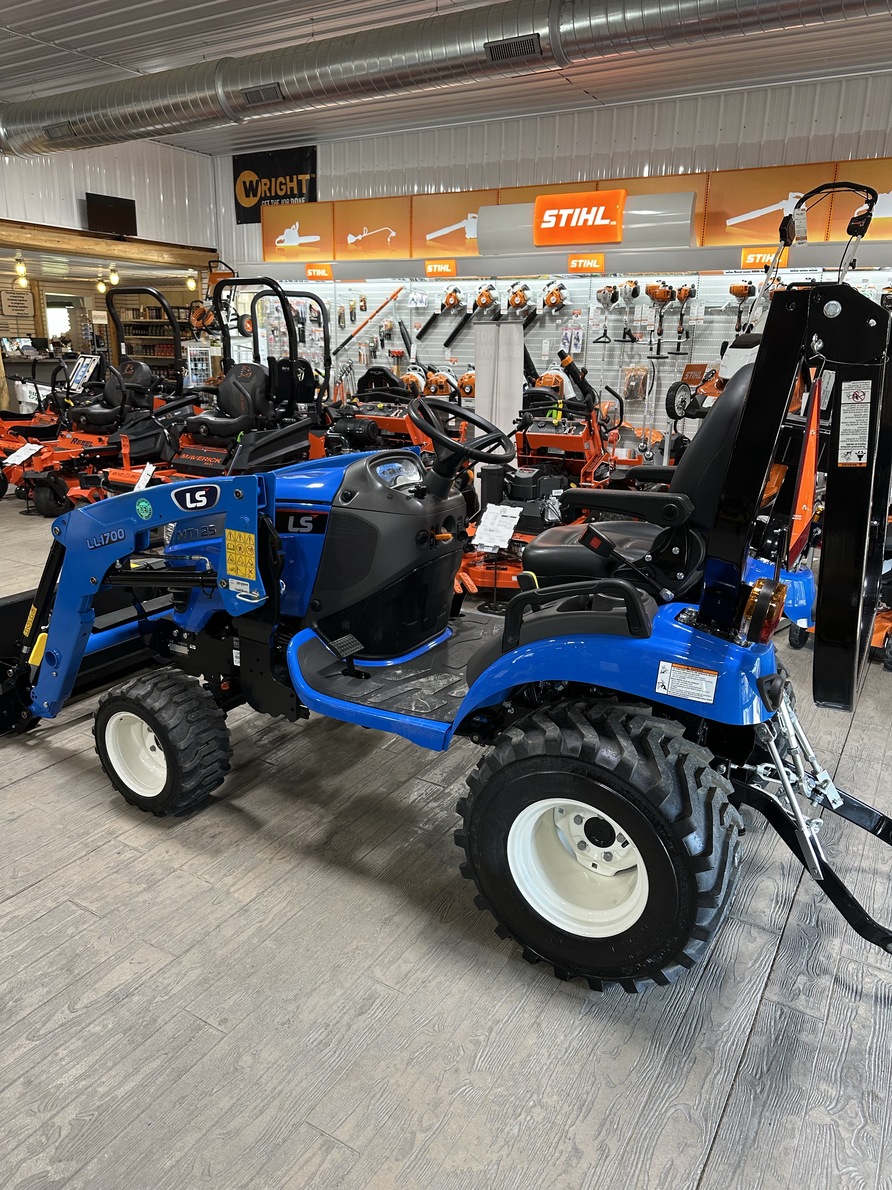 2026 LS Tractor MT125 HST TRACTOR