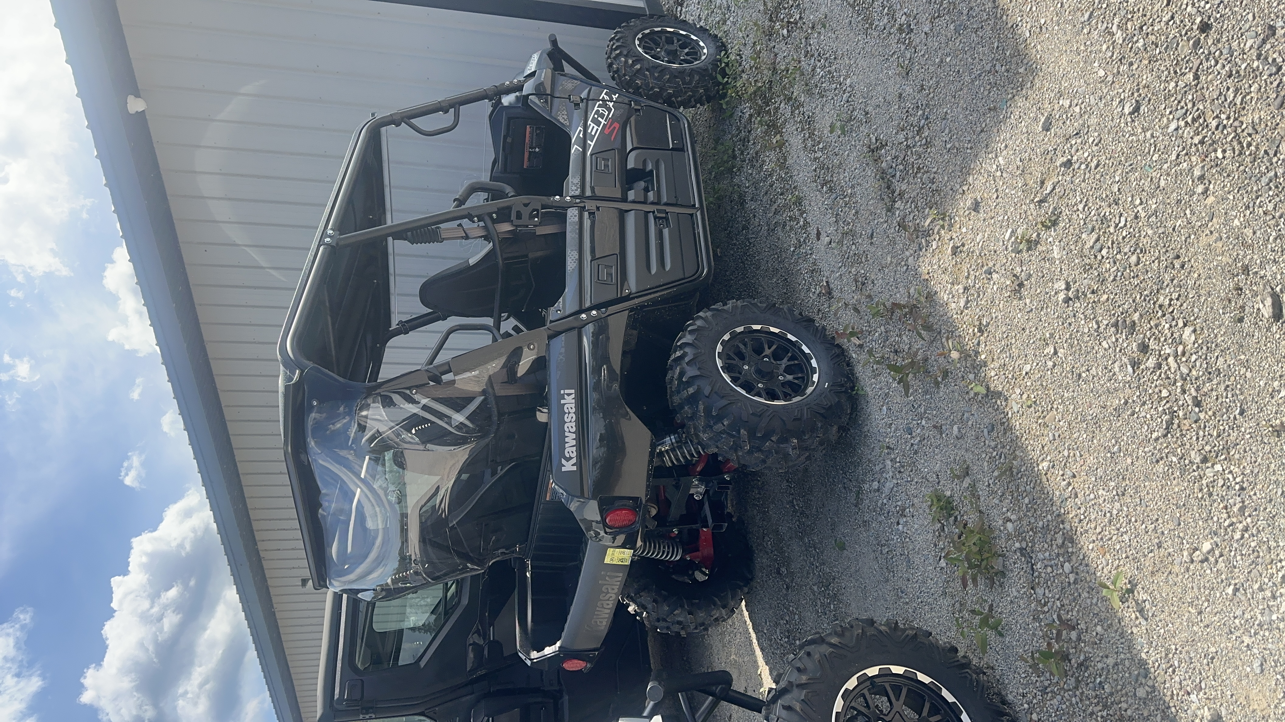 2025 Kawasaki Teryx4 S LE Metallic Matte Twilight Blue/Super Black with Windshield & Rear Panel UTV
