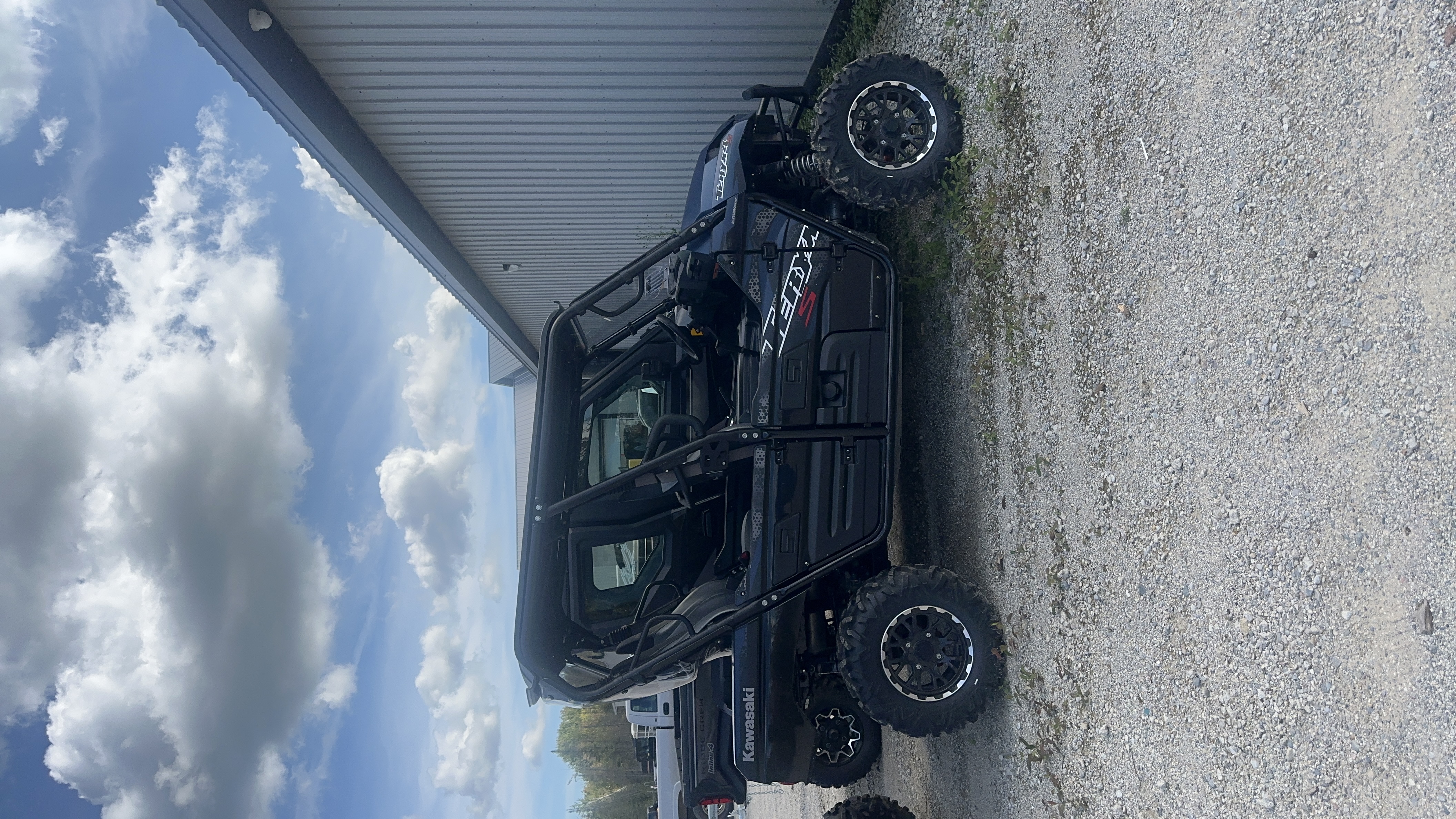 2025 Kawasaki Teryx4 S LE Metallic Matte Twilight Blue/Super Black with Windshield & Rear Panel UTV