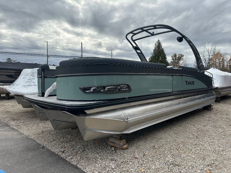 2026 Tahoe Cascade 25' Versatile Rear Bench
