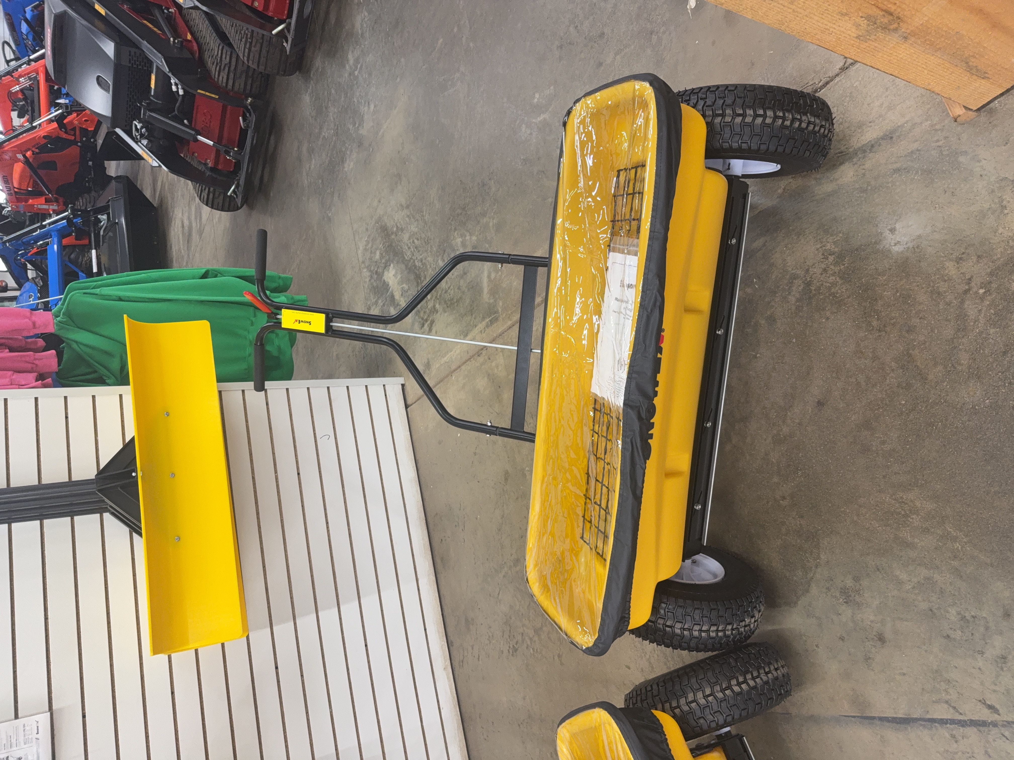 2027 SNOW EX SD-95 160 lb. Capacity Drop Spreader SALTER/SPREADER