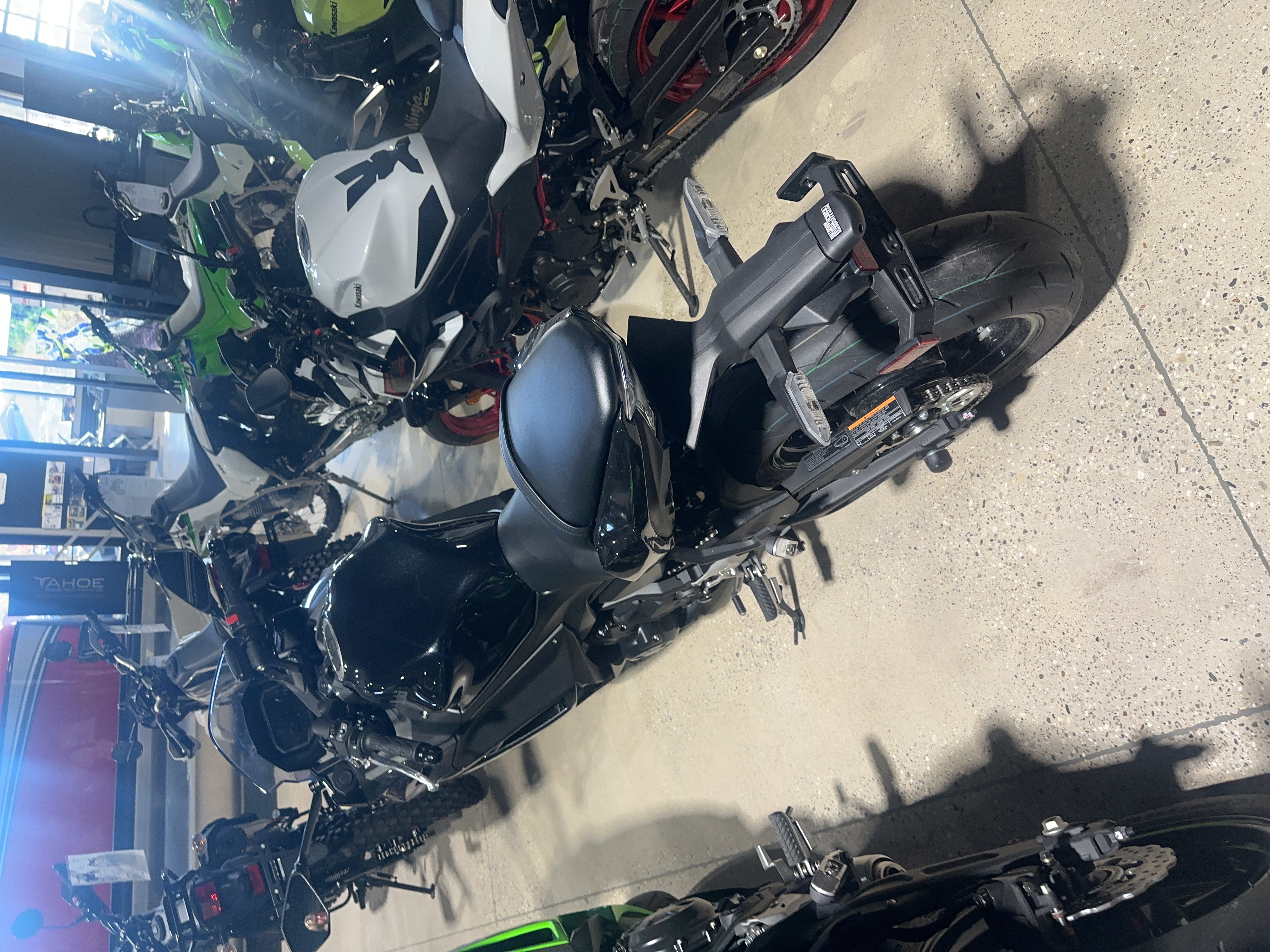 2025 Kawasaki Ninja 650 Metallic Spark Black/Metallic Flat Spark Black MOTORCYCLE