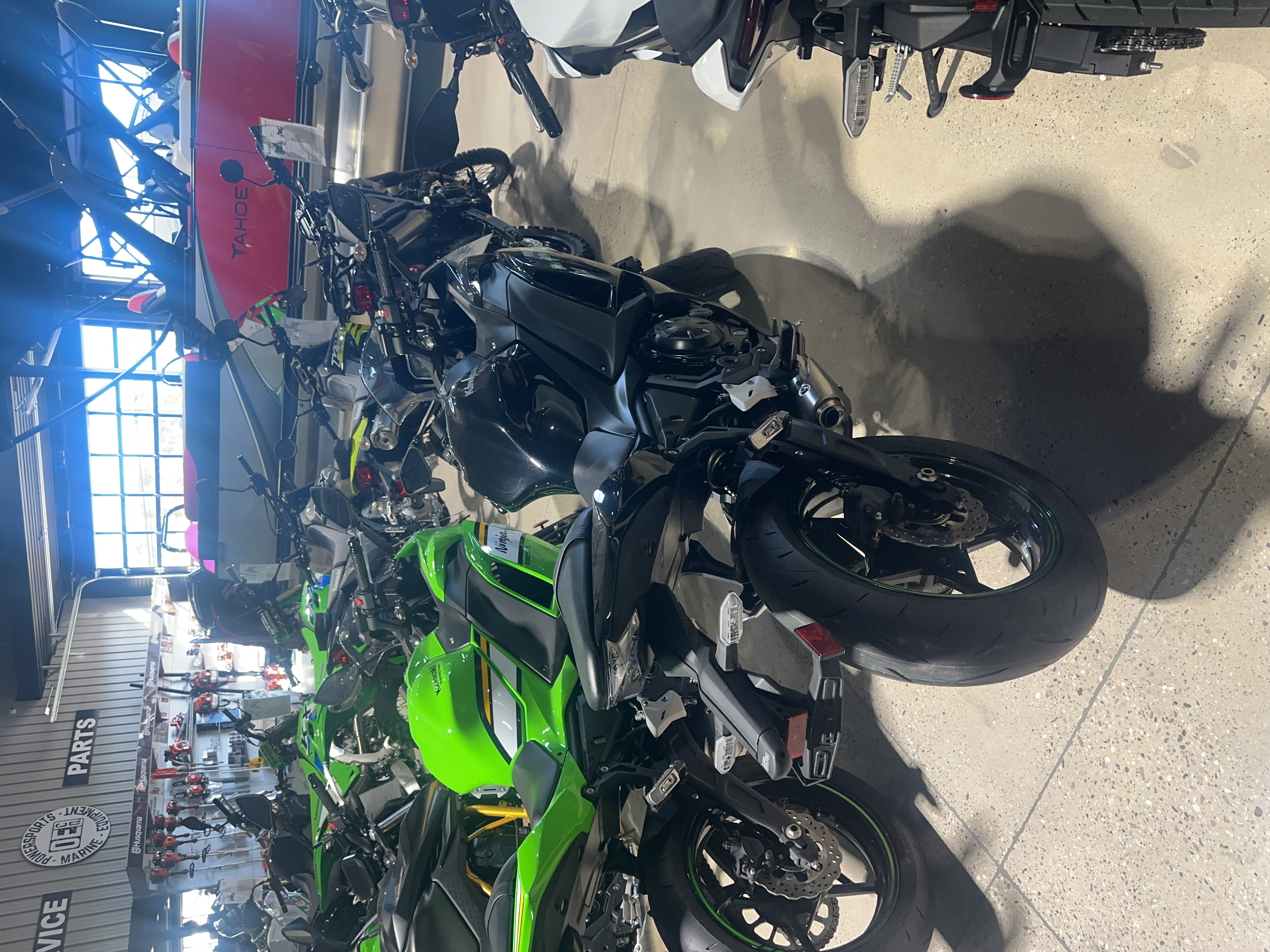 2025 Kawasaki Ninja 650 Metallic Spark Black/Metallic Flat Spark Black MOTORCYCLE